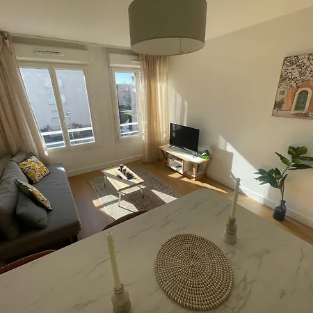 Spacieux T2 Proche Bordeaux, Parking Prive Apartment